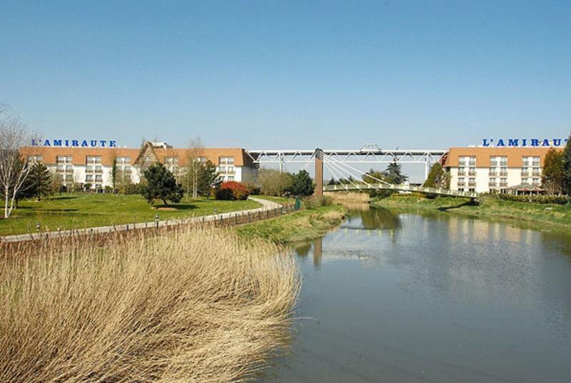 Amiraute Hotel Golf Deauville Touques Exterior photo