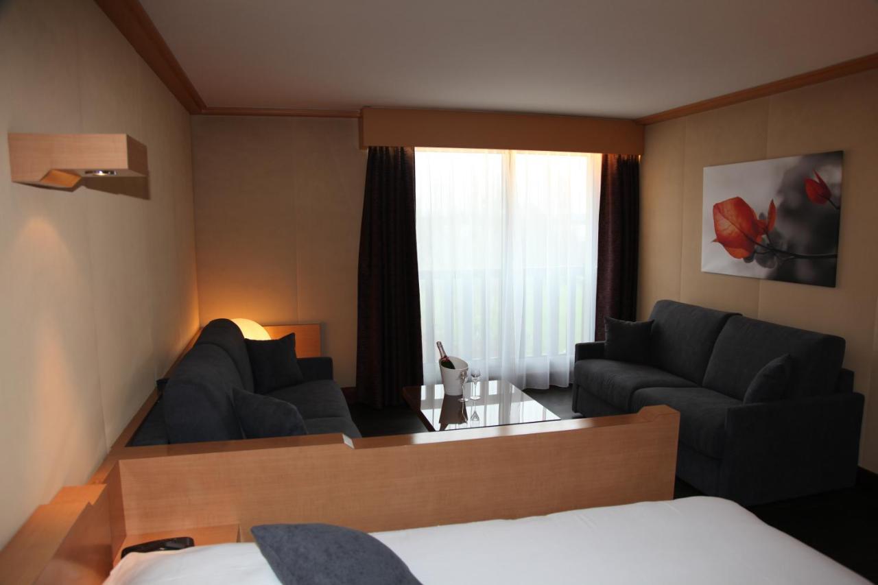 Amiraute Hotel Golf Deauville Touques Exterior photo